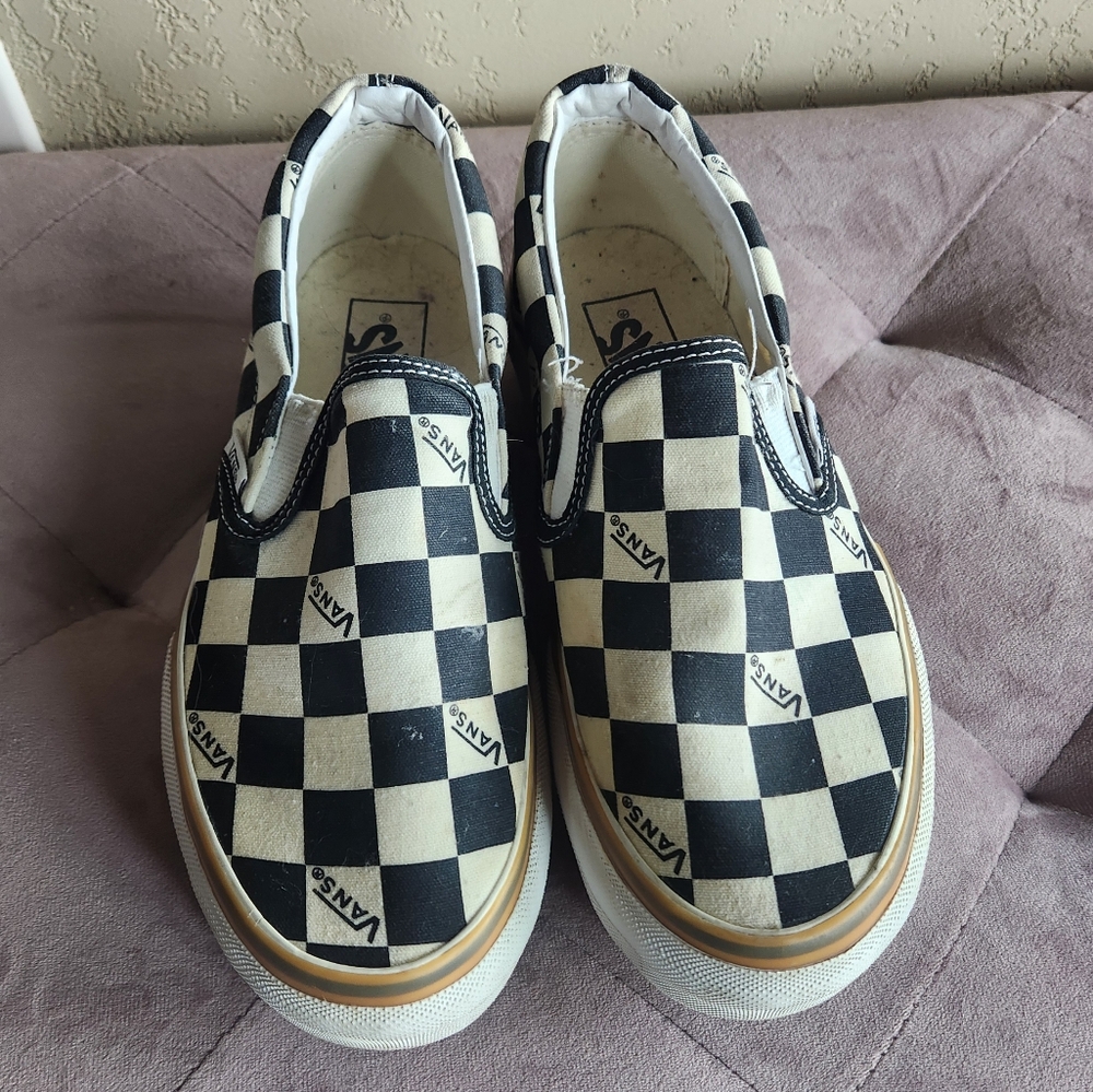 Vans Womens Black and Cream Checkerboard Slip-On Sneakers, Platform Gum Sole.